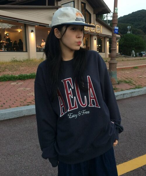 AECA（エイカ）の「AECA ARCH FELT SWEAT SHIRTS-NAVY（スウェット・レディース・その他・LARGE/MEDIUM/SMALL/X-LARGE）」の3枚目の写真