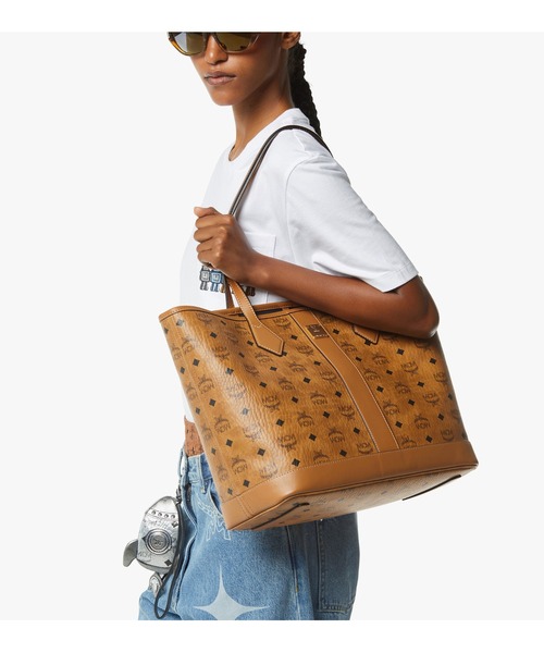 MCM（エムシーエム）の「Liz ショッパーバッグ - ヴィセトス（トートバッグ・レディース・ブラック/ブラウン/ピンク・MEDIUM）」の2枚目の写真