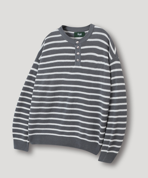 NODU（ノードユー）の「ボタンポイントストライプヘンリーネックラウンドニットTシャツ[グレー]（Tシャツ/カットソー・メンズ・その他・MEDIUM/LARGE）」の5枚目の写真