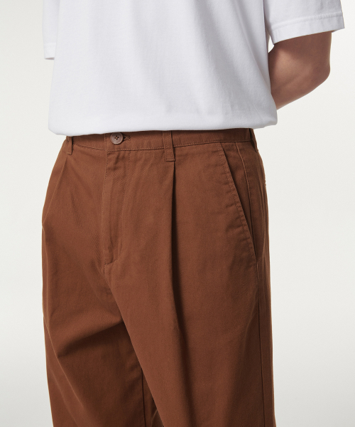MUSINSA STANDARD（ムシンサスタンダード）の「ワンタックレギュラーフィットチノパンツ [ブリックオレンジ]（その他パンツ・メンズ・その他・31/33/26/27/28/29/38/42/36/34/32/30）」の5枚目の写真