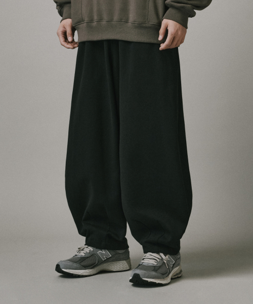 Verdnt（バーダント）の「ダブルジャージーバルーンフィットスウェットパンツ[ブラック]（スウェットパンツ・レディース・ブラック・SMALL/MEDIUM/LARGE/X-LARGE）」の3枚目の写真