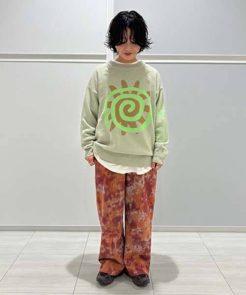 MARKEY'S(マーキーズ)の「クルーネックプリントセーター/おとな(ニット/セーター・レディース・オフホワイト/ブルー/ピンク・160cm)」の6枚目の写真