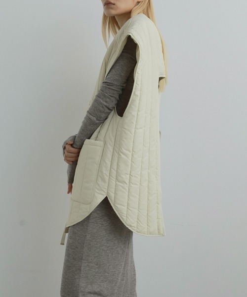 anuke（アンヌーク）の「[anuke/アンヌーク] バックオープン ストライプベスト（ベスト・レディース・クリーム・36）」の3枚目の写真