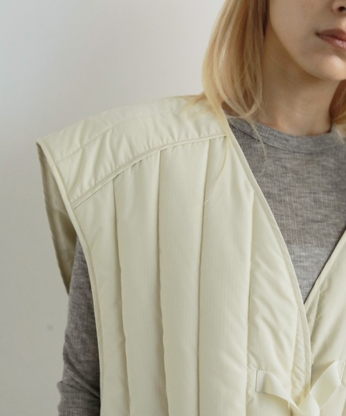 anuke（アンヌーク）の「[anuke/アンヌーク] バックオープン ストライプベスト（ベスト・レディース・クリーム・36）」の7枚目の写真