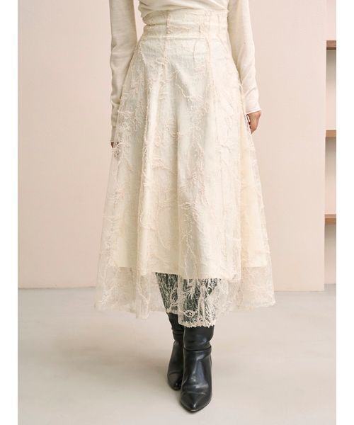 SNIDEL（スナイデル）の「エンブロイダリースカート（スカート・レディース・アイボリー/ブラック/マルチ・0/1）」の9枚目の写真