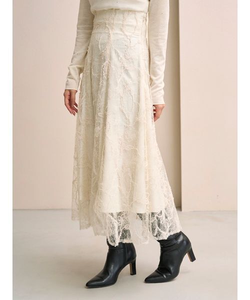 SNIDEL（スナイデル）の「エンブロイダリースカート（スカート・レディース・アイボリー/ブラック/マルチ・0/1）」の11枚目の写真