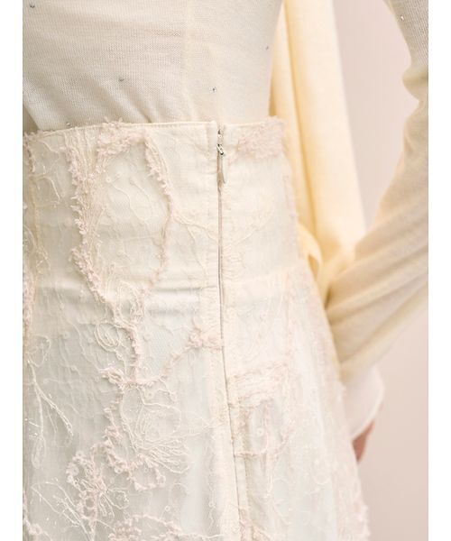 SNIDEL（スナイデル）の「エンブロイダリースカート（スカート・レディース・アイボリー/ブラック/マルチ・0/1）」の15枚目の写真