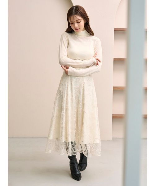 SNIDEL（スナイデル）の「エンブロイダリースカート（スカート・レディース・アイボリー/ブラック/マルチ・0/1）」の17枚目の写真