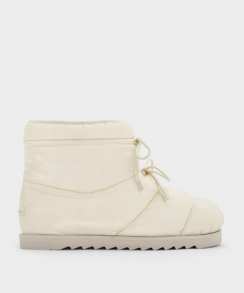 CHARLES & KEITH(チャールズ & キース)の「Egan イーガン ナイロンパフィーパネルド レースアップアンクルブーツ(ブーツ・レディース・オフホワイト/ブラック系その他2・25cm/24.5cm/23.5cm/23cm/25.5cm)」の2枚目の写真