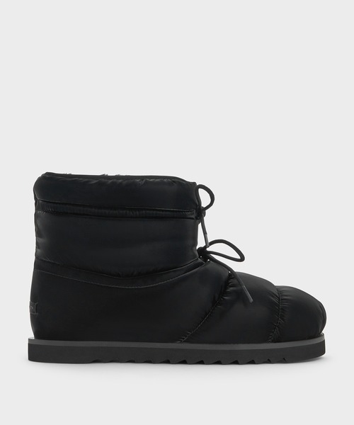 CHARLES & KEITH(チャールズ & キース)の「Egan イーガン ナイロンパフィーパネルド レースアップアンクルブーツ(ブーツ・レディース・オフホワイト/ブラック系その他2・25cm/24.5cm/23.5cm/23cm/25.5cm)」の1枚目の写真
