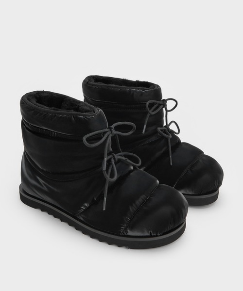 CHARLES & KEITH(チャールズ & キース)の「Egan イーガン ナイロンパフィーパネルド レースアップアンクルブーツ(ブーツ・レディース・オフホワイト/ブラック系その他2・25cm/24.5cm/23.5cm/23cm/25.5cm)」の8枚目の写真