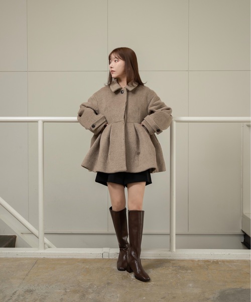 I_am（アイアム）の「hidden button peplum flare coat / ヒドゥンボタンペプラムフレアコート（その他アウター・レディース・チェック/ベージュ・FREE）」の6枚目の写真