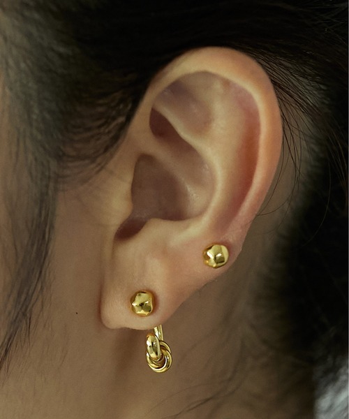 LAPUIS(ラピュイ)の「LAPUIS(ラピュイ) Drop Flow Coil pierced earrings(ピアス(両耳用)・レディース・マルチ/ゴールド・FREE)」の1枚目の写真