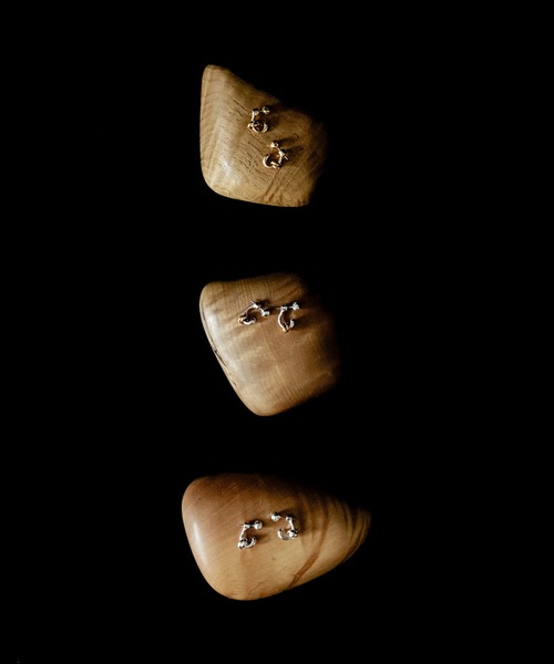 LAPUIS(ラピュイ)の「LAPUIS(ラピュイ) Drop Flow Coil pierced earrings(ピアス(両耳用)・レディース・マルチ/ゴールド・FREE)」の11枚目の写真
