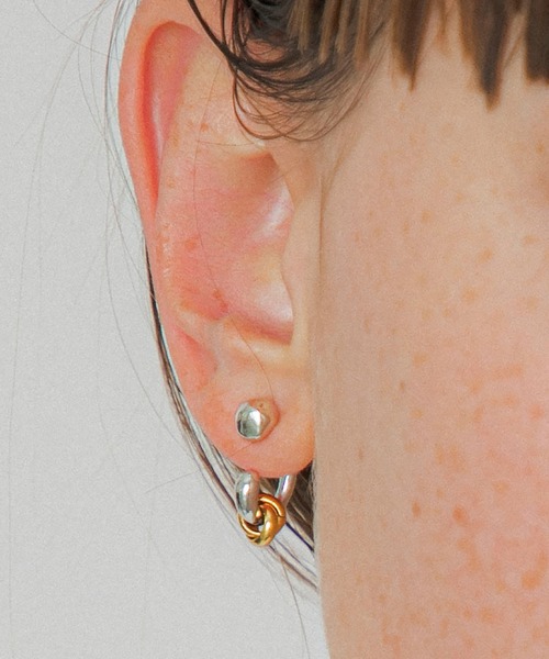 LAPUIS(ラピュイ)の「LAPUIS(ラピュイ) Drop Flow Coil pierced earrings(ピアス(両耳用)・レディース・マルチ/ゴールド・FREE)」の14枚目の写真