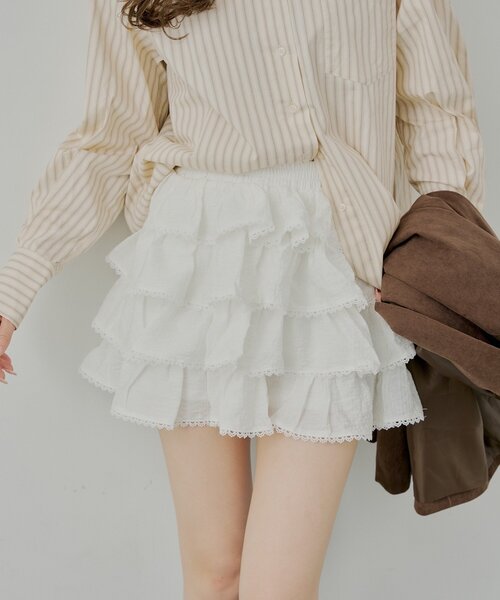 Chico（チコ）の「フリルティアードミニスカート（スカート・レディース・ホワイト/ブラウン/ライトベージュ・FREE）」の2枚目の写真