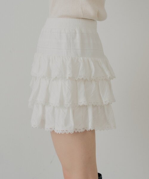 Chico（チコ）の「フリルティアードミニスカート（スカート・レディース・ホワイト/ブラウン/ライトベージュ・FREE）」の11枚目の写真