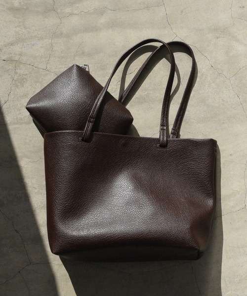 styiro(スタイロ)の「【軽量】ポーチ付きA4トートバッグ(ビジネスバッグ・レディース・ブラウン/ブラック/アイボリー・FREE)」の21枚目の写真