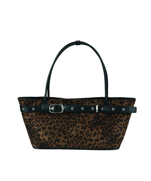 YEOMIMの「belted boat bag (leopard)（ショルダーバッグ・レディース・その他・FREE）」の2枚目の写真
