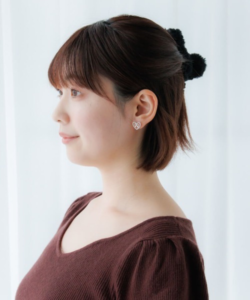 flower(フラワー)の「パールボウピアス(ピアス(両耳用)・レディース・ゴールド/シルバー・FREE)」の3枚目の写真