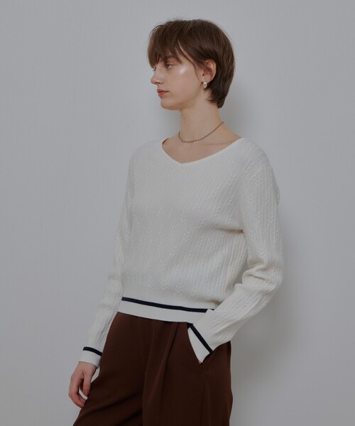 allureville(アルアバイル)の「Wミニケーブルプルオーバー(ニット/セーター・レディース・グリーン/オフホワイト/ネイビー・2)」の5枚目の写真