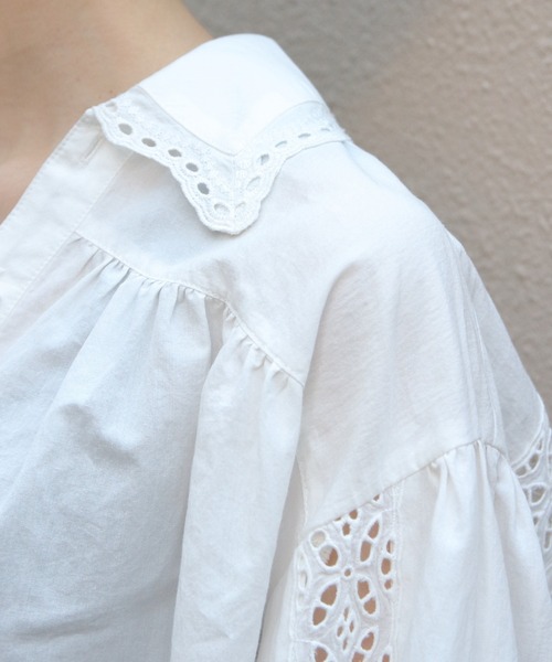 THE SHINZONE（ザ　シンゾーン）の「THE SHINZONE/シンゾーン　レースアップブラウス　LACE-UP BLOUSE　26SMSBL02（シャツ/ブラウス・レディース・ホワイト/ブラック・FREE）」の4枚目の写真