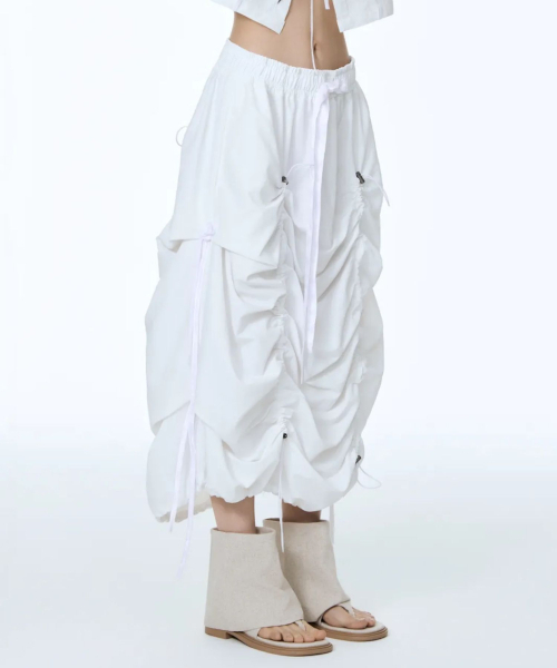 71TO96(チル ハナ トゥ グユク)の「Girdle String Skirt (White)(スカート・レディース・ホワイト・FREE)」の2枚目の写真