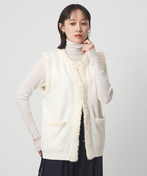 green label relaxing(グリーンレーベルリラクシング)の「ブークレ×フリンジ ベスト ウォッシャブル(ベスト・レディース・ブラック/オフホワイト・FREE)」の3枚目の写真