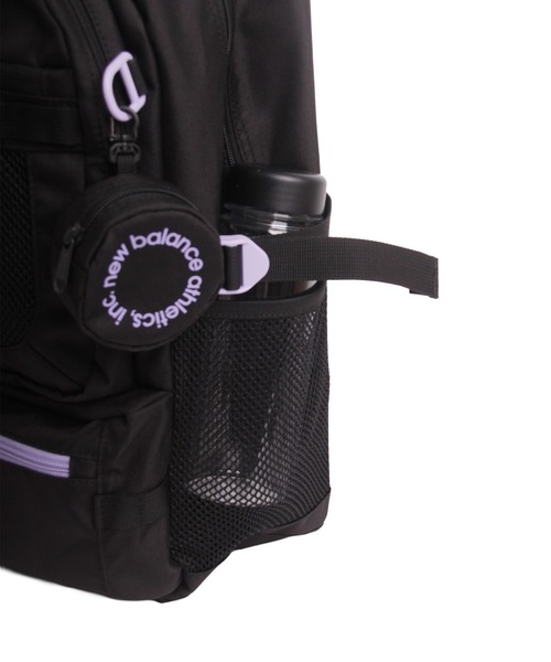 NEW BALANCE(ニューバランス)の「軽量 大容量バックパック ミニポーチ付き 32L(バックパック/リュック・メンズ・ブラック×ブラック/グレー/ブルー/パープル/ブラック・FREE)」の17枚目の写真