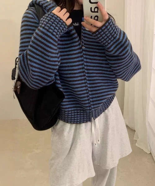 SPIGA（スピーガ）の「ﾎﾞｰﾀﾞｰ配色ｼﾞｯﾌﾟｱｯﾌﾟﾌｰﾃﾞｨ（パーカー・レディース・グリーン/パープル/ブルー・FREE）」の2枚目の写真