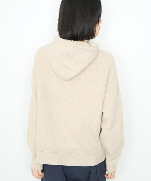 Mac-House(マックハウス)の「Idnes フードニットパーカー(パーカー・レディース・アイボリー/ブラック/チャコールグレー・FREE)」の5枚目の写真