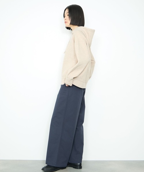 Mac-House(マックハウス)の「Idnes フードニットパーカー(パーカー・レディース・アイボリー/ブラック/チャコールグレー・FREE)」の9枚目の写真