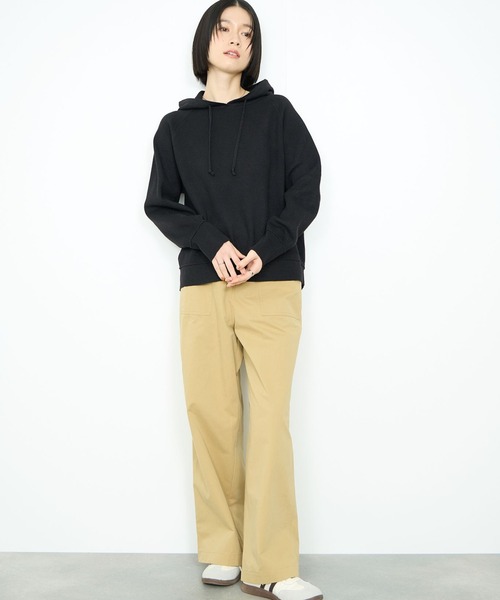 Mac-House(マックハウス)の「Idnes フードニットパーカー(パーカー・レディース・アイボリー/ブラック/チャコールグレー・FREE)」の11枚目の写真