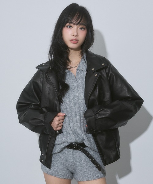 ENVYM（アンビー）の「スタンドカラー レザー オーバーサイズ ジャケット（ブルゾン・レディース・アイボリー/ブラック・FREE）」の3枚目の写真