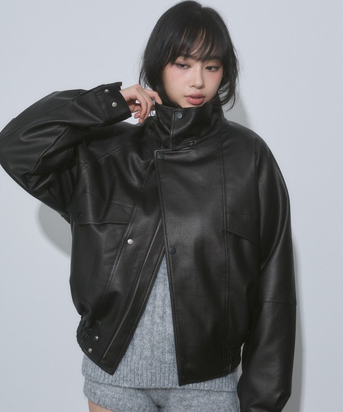 ENVYM（アンビー）の「スタンドカラー レザー オーバーサイズ ジャケット（ブルゾン・レディース・アイボリー/ブラック・FREE）」の8枚目の写真