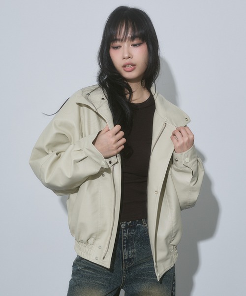ENVYM（アンビー）の「スタンドカラー レザー オーバーサイズ ジャケット（ブルゾン・レディース・アイボリー/ブラック・FREE）」の16枚目の写真