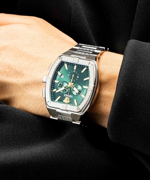 VERSACE（ヴェルサーチ）の「VERSACE/ヴェルサーチェ SPORTY TONNEAU GRECA 腕時計 VS-VESP01025 メンズ（アナログ腕時計・メンズ・グリーン・FREE）」の2枚目の写真