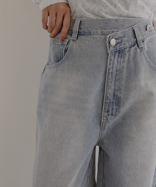 hellam（へラム）の「アシメカーブデニムパンツ（デニムパンツ・レディース・ブルー/グレー/ライトブルー/インディゴブルー・SMALL/MEDIUM）」の14枚目の写真