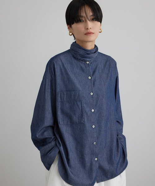 SALON adam et rope'(サロン アダム エ ロペ)の「【WEB限定】フラールボウタイデニムブラウス(シャツ/ブラウス・レディース・サックスブルー/ブルー系その他4・FREE)」の3枚目の写真
