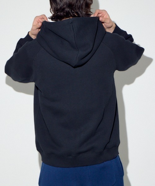 AZUL by moussy(アズールバイマウジー)の「裏毛ジップアップパーカー(パーカー・メンズ・アイボリー/ブラック/ダークカーキ・SMALL/MEDIUM/LARGE)」の3枚目の写真