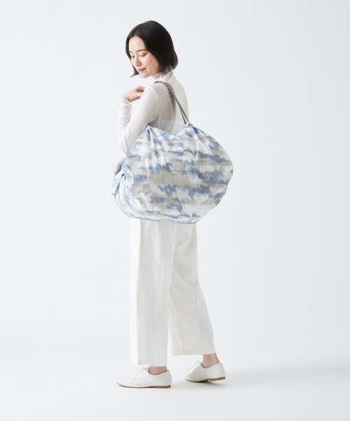 Shupatto（シュパット）の「マーナ(marna) Shupatto コンパクトバッグ L 一気にたためる エコバッグ（エコバッグ/サブバッグ・レディース・ベージュ×ブラック/ネイビー/ブルーグレー/グレー×ピンク・24(36)）」の2枚目の写真