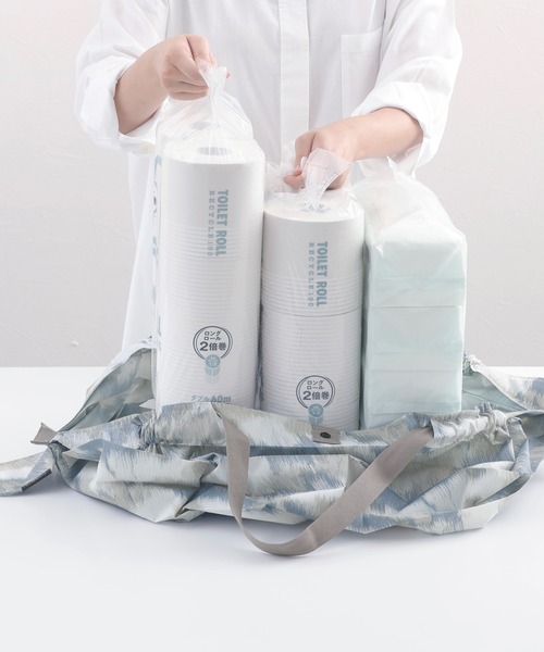 Shupatto（シュパット）の「マーナ(marna) Shupatto コンパクトバッグ L 一気にたためる エコバッグ（エコバッグ/サブバッグ・レディース・ベージュ×ブラック/ネイビー/ブルーグレー/グレー×ピンク・24(36)）」の5枚目の写真