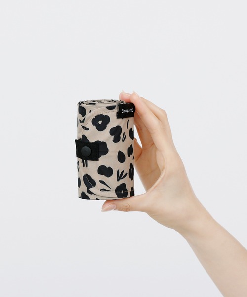 Shupatto（シュパット）の「マーナ(marna) Shupatto コンパクトバッグ L 一気にたためる エコバッグ（エコバッグ/サブバッグ・レディース・ベージュ×ブラック/ネイビー/ブルーグレー/グレー×ピンク・24(36)）」の7枚目の写真