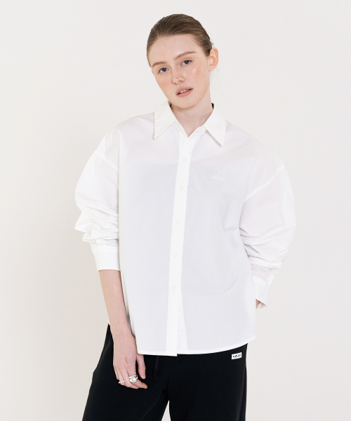 INJIACTIVE(インジアクティブ)の「クラシックコットンシャツ ホワイト(シャツ/ブラウス・レディース・その他・ONE SIZE)」の1枚目の写真