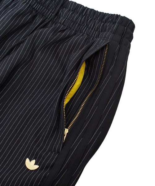 adidas Originals(アディダスオリジナルス)の「adidas FIREBIRD LOOSE PINSTRIPES TRACK PANTS ZF384(その他パンツ・メンズ・ブラック/グレー・S/M/L)」の5枚目の写真