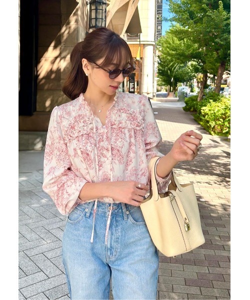 LUDICRUM（ルーディクルム）の「Floral blouse（シャツ/ブラウス・レディース・レッド/ライトブルー・FREE）」の2枚目の写真