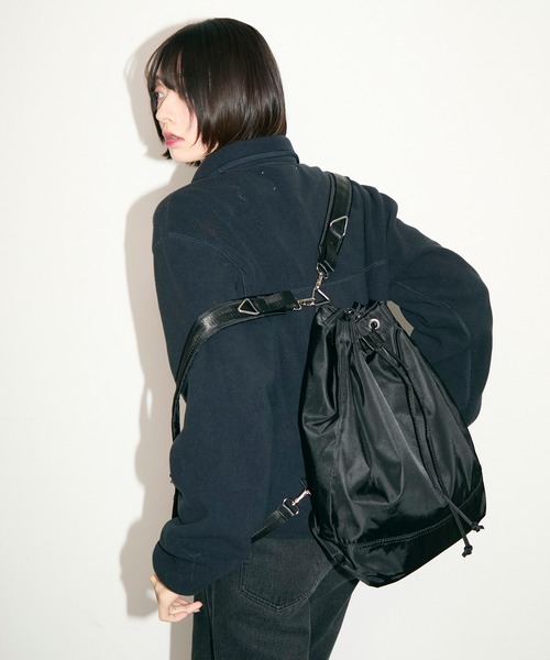 TONER(トナー)の「2WAYアーバンメタルバックパック/ロゴプレート付き(バックパック/リュック・レディース・ブラック/シルバー・FREE)」の3枚目の写真
