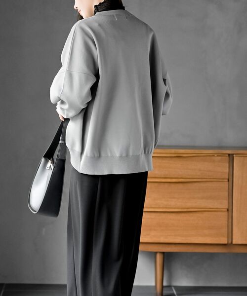 rps（アールピーエス）の「ゴールドボタンクルーネックスポンジニットカーディガン（カーディガン/ボレロ・レディース・グレー/ブラック/シルバーグレー/グレイッシュブルー・フリー）」の7枚目の写真