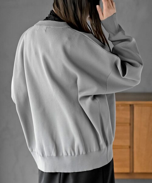 rps（アールピーエス）の「ゴールドボタンクルーネックスポンジニットカーディガン（カーディガン/ボレロ・レディース・グレー/ブラック/シルバーグレー/グレイッシュブルー・フリー）」の11枚目の写真