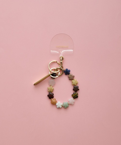 HASHIBAMI（ハシバミ）の「【HASHIBAMI】マルチ花型天然石 ハンドストラップ（スマホグッズ・レディース・シルバー/ゴールド/イエロー/ホワイト・FREE）」の14枚目の写真